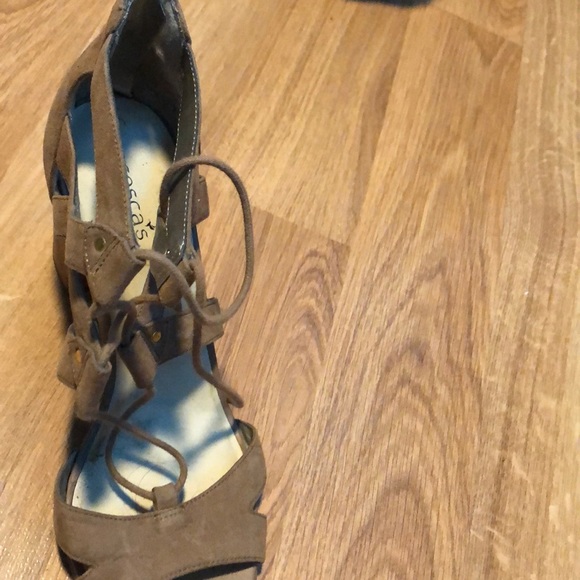 Heels - Picture 2 of 3